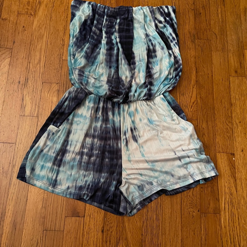 Women’s romper from south moon under